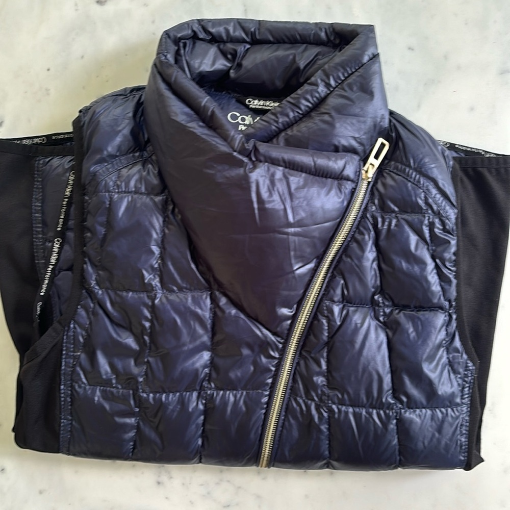 Calvin Klein Asymmetrical Zip Puffer Vest